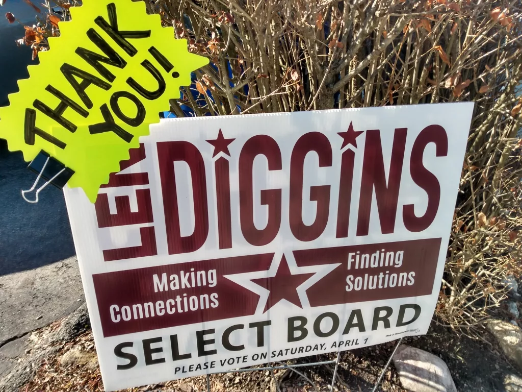 Thank You note clipped to a Diggins campaign lawn sign.